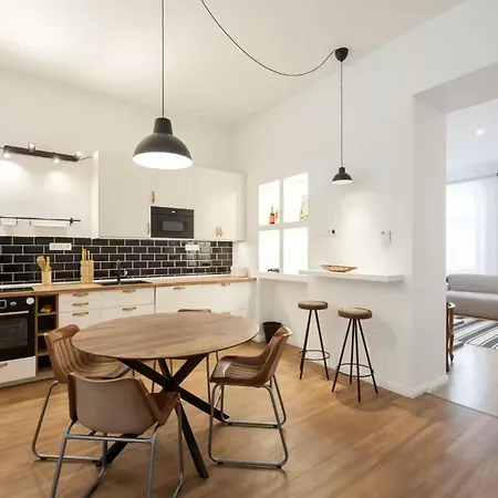 Apartament Paprikoer *